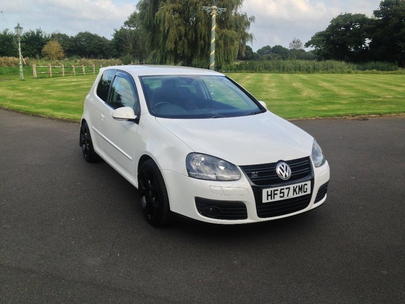 View VOLKSWAGEN GOLF 2.0TDI GT 