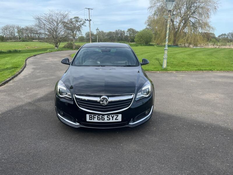 VAUXHALL INSIGNIA