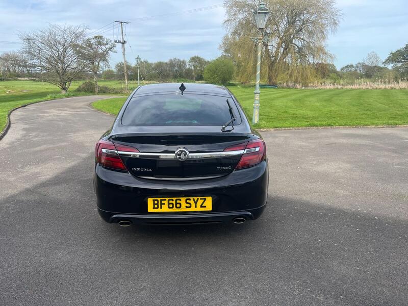 VAUXHALL INSIGNIA