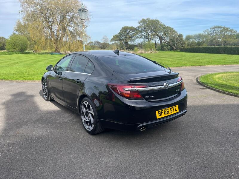 VAUXHALL INSIGNIA