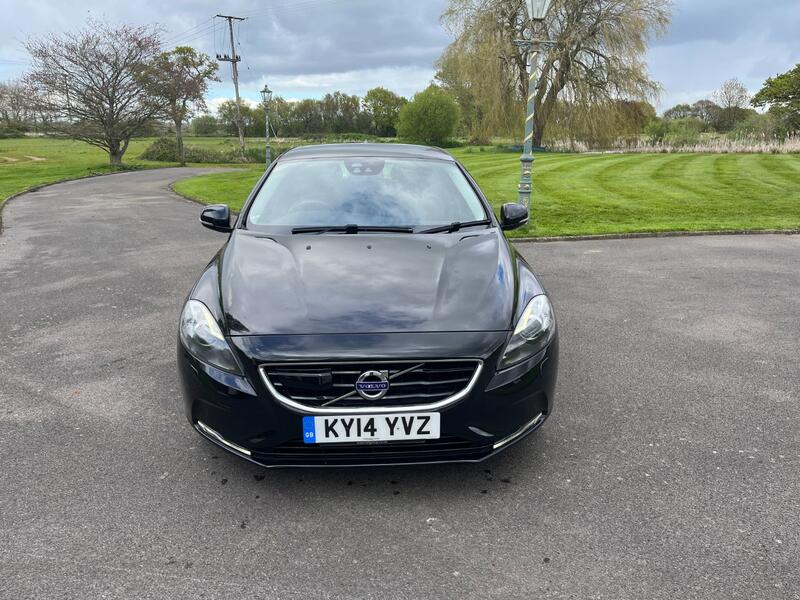 VOLVO V40