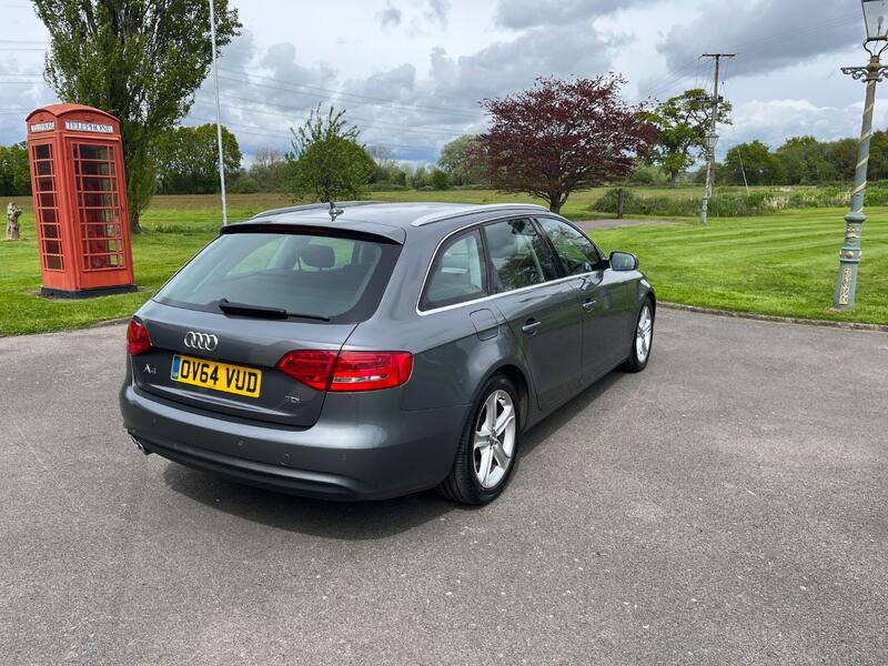 AUDI A4 AVANT