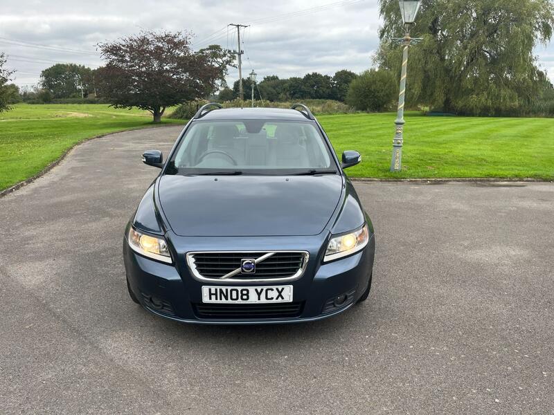 VOLVO V50