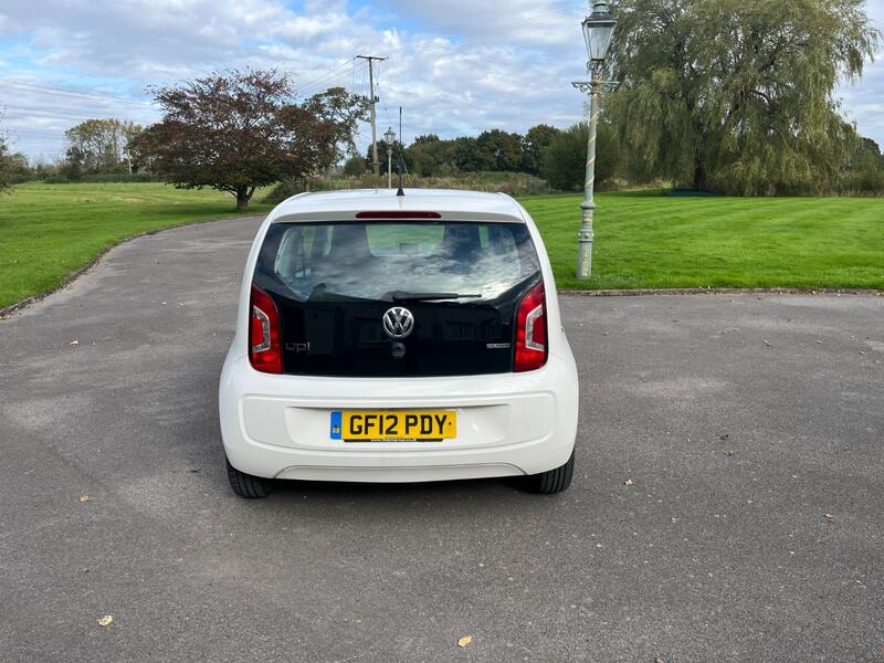 VOLKSWAGEN UP