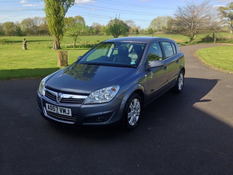 View VAUXHALL ASTRA 1.6 16V Elite
