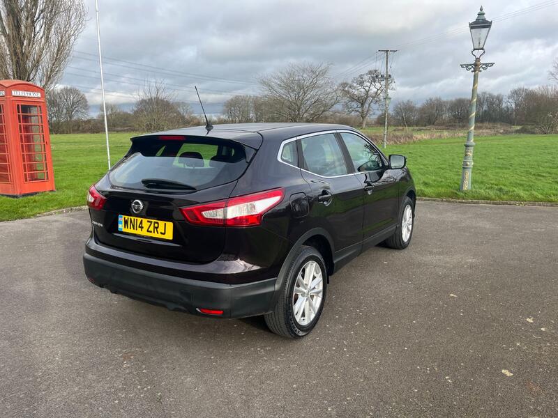 View NISSAN QASHQAI 1.2 DIG-T Acenta