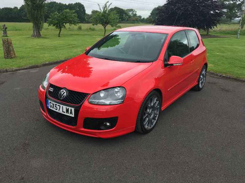 View VOLKSWAGEN GOLF 2.0 GTI Edition 30