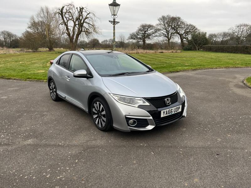 View HONDA CIVIC 1.8 i-VTEC SR