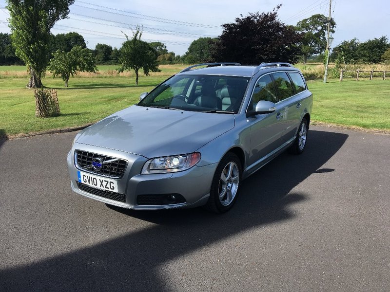 View VOLVO V70 2.0 D3 SE LUX GEARTRONIC