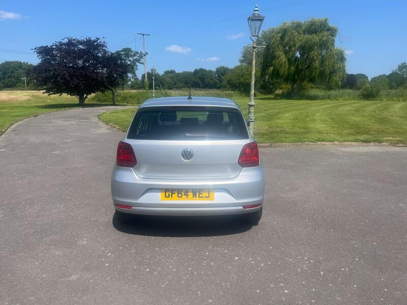 VOLKSWAGEN POLO