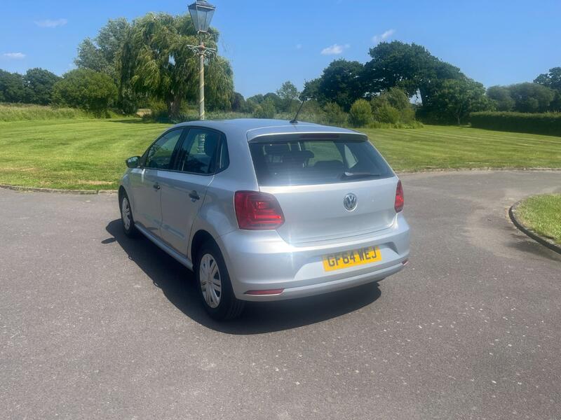 VOLKSWAGEN POLO