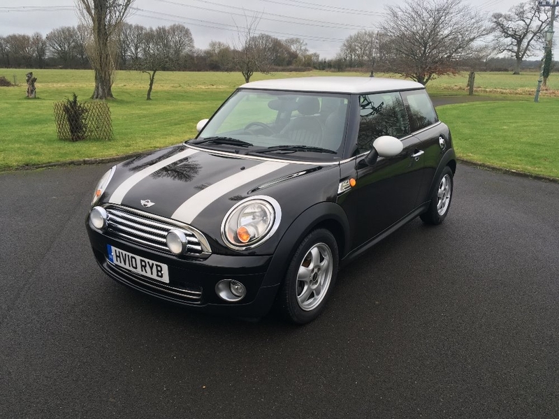 View MINI HATCH COOPER 1.6 Cooper