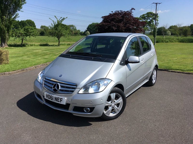 View MERCEDES-BENZ A CLASS A180 Avantgarde SE