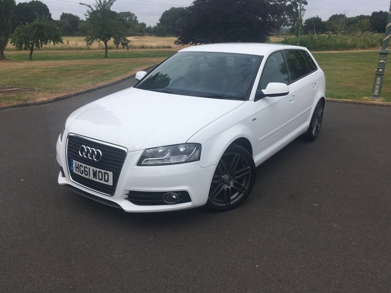 View AUDI A3 1.6 TDI S Line S Tronic