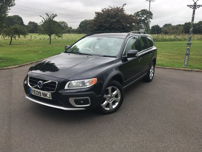 View VOLVO XC70 2.4 SE LUX GEARTRONIC AWD