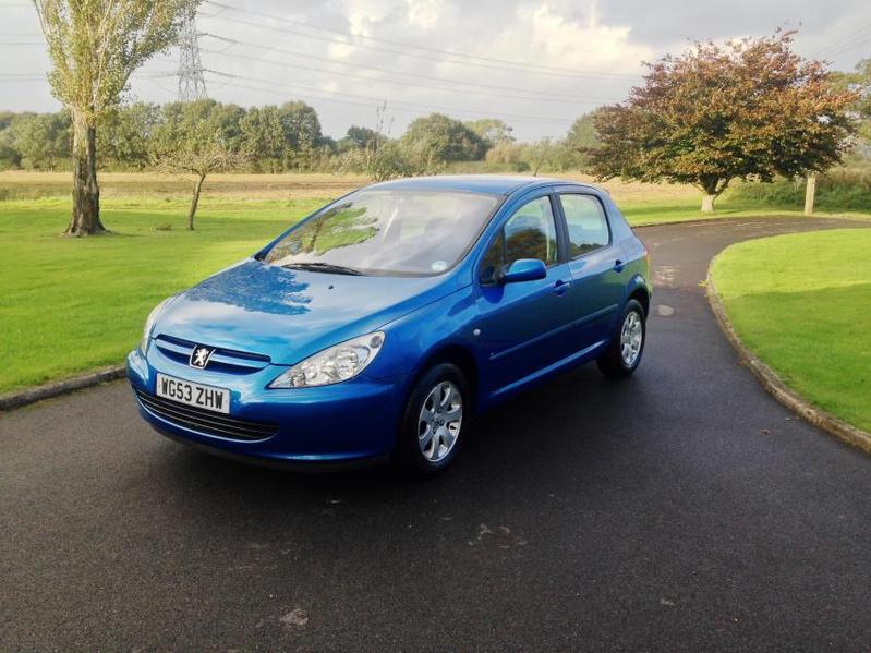 View PEUGEOT 307 2.0 HDI S