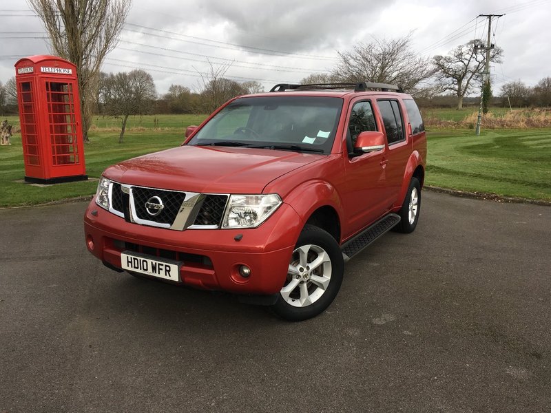 View NISSAN PATHFINDER 2.5 DCI Aventura Auto