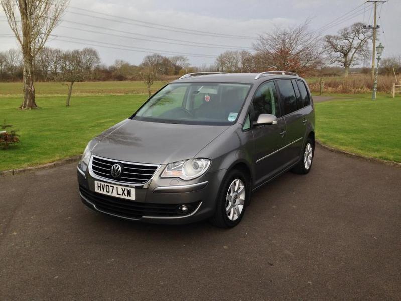 View VOLKSWAGEN TOURAN 2.0 TDI Sport Seven Seats