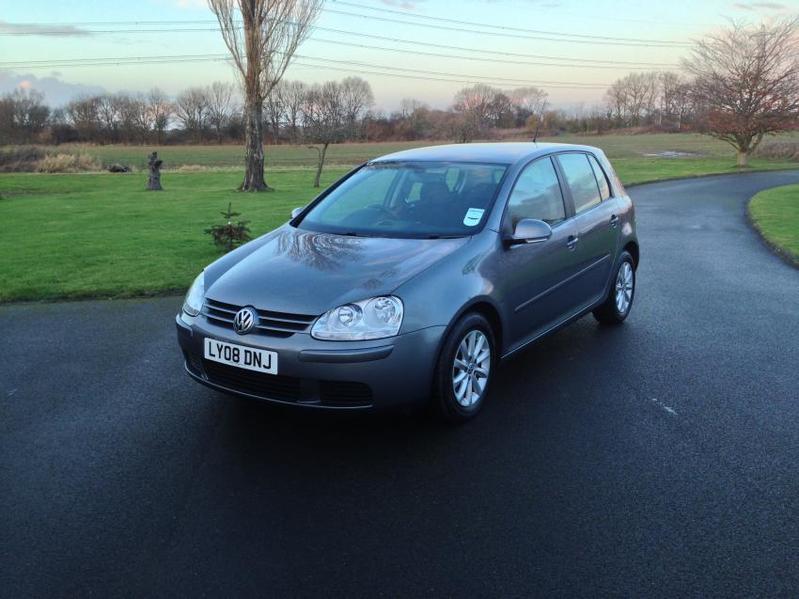 View VOLKSWAGEN GOLF 1.6 FSI Match 5 Door