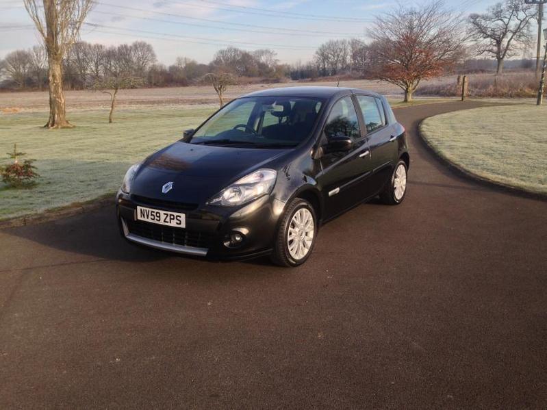 View RENAULT CLIO 1.2 Tce Dynamic 5 Door