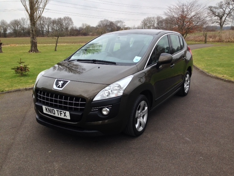 View PEUGEOT 3008 1.6 VTI Sport