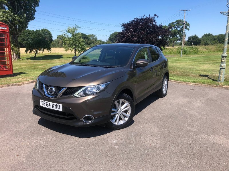 View NISSAN QASHQAI 1.2 DIG-T Acenta Premium 5dr