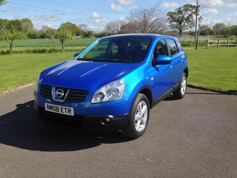 View NISSAN QASHQAI 2.0 DCI Tekna