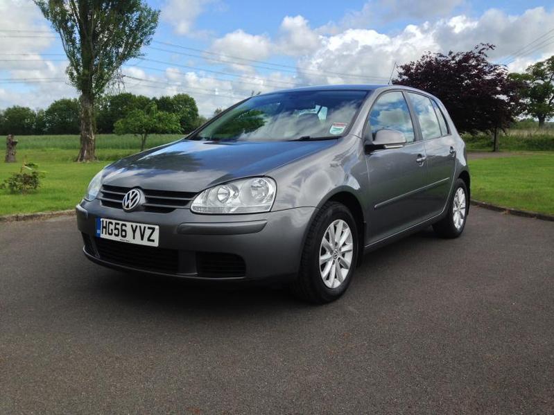 View VOLKSWAGEN GOLF 1.6 FSI MATCH