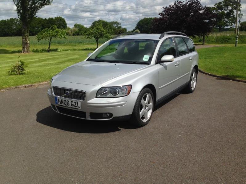 VOLVO V50