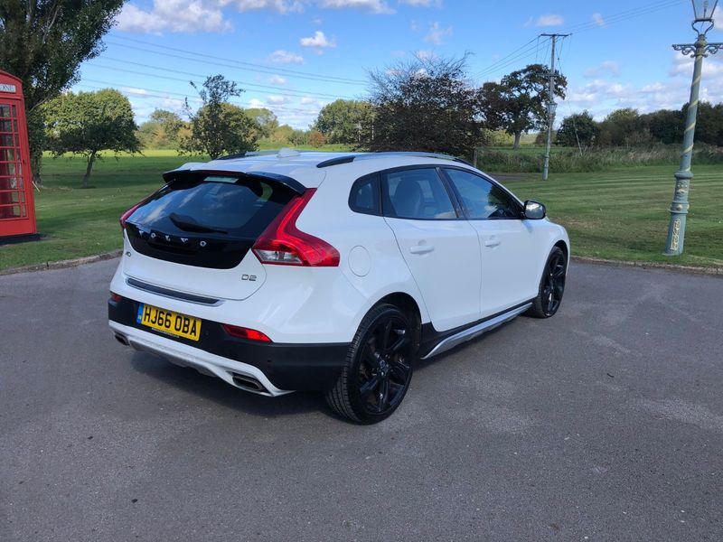 VOLVO V40 CROSS COUNTRY