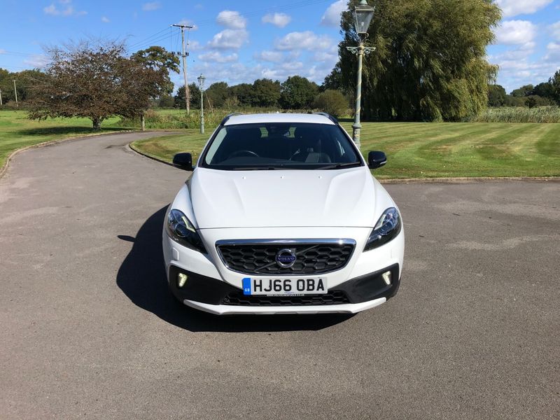 VOLVO V40 CROSS COUNTRY