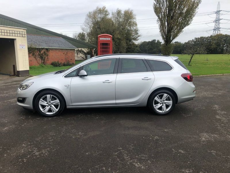 View VAUXHALL ASTRA 2.0 CDTi 16v SRi s-s 5dr