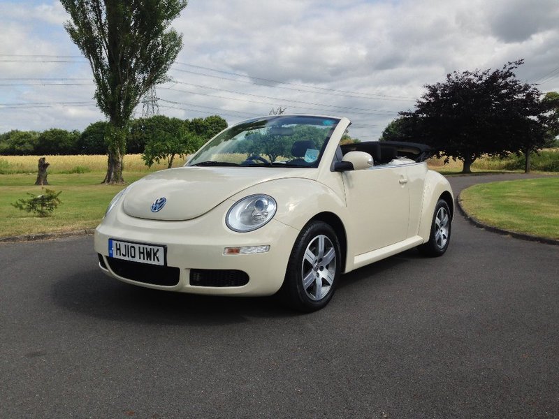 View VOLKSWAGEN BEETLE 1.9 TDI Cabriolet