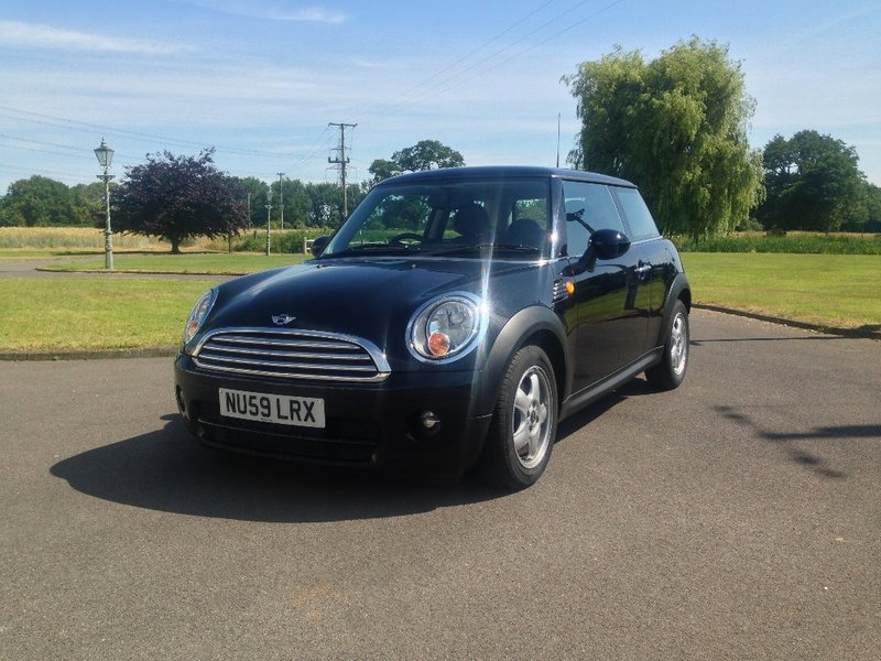 View MINI HATCH COOPER 1.6 Diesel Cooper