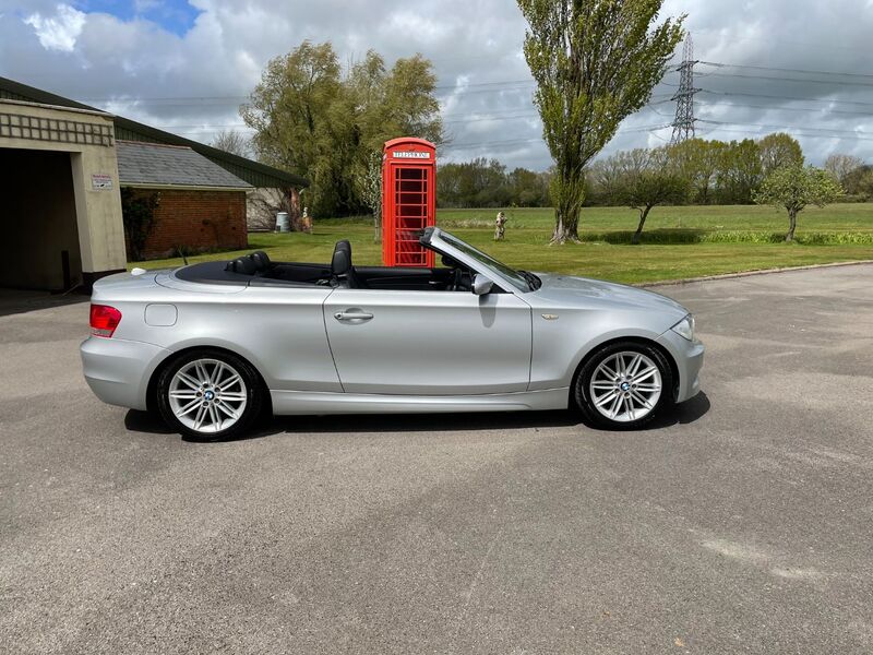 View BMW 1 SERIES 2.0 118i M Sport 2dr