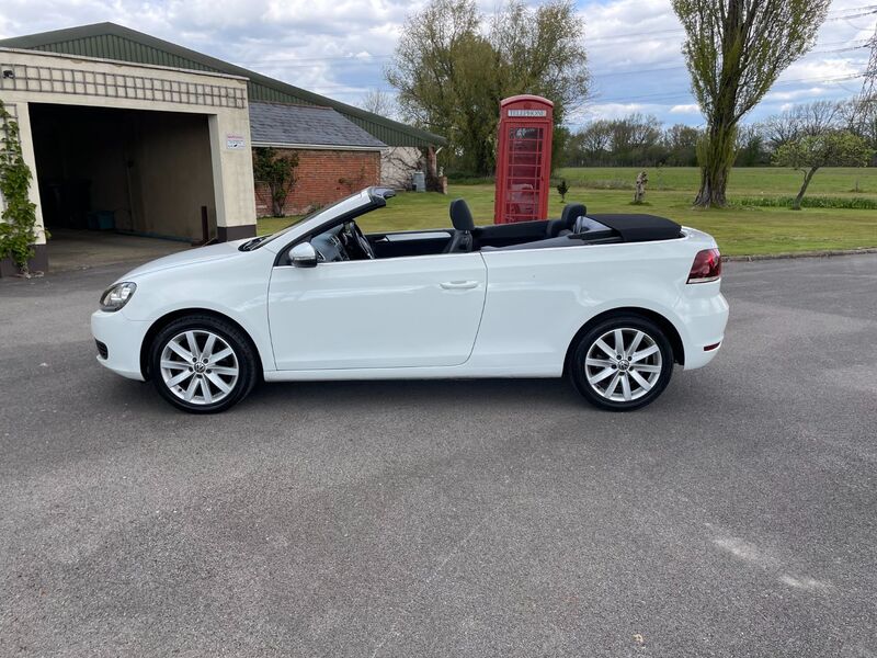 View VOLKSWAGEN GOLF 1.6 TDI BlueMotion Tech SE Cabriolet 2dr