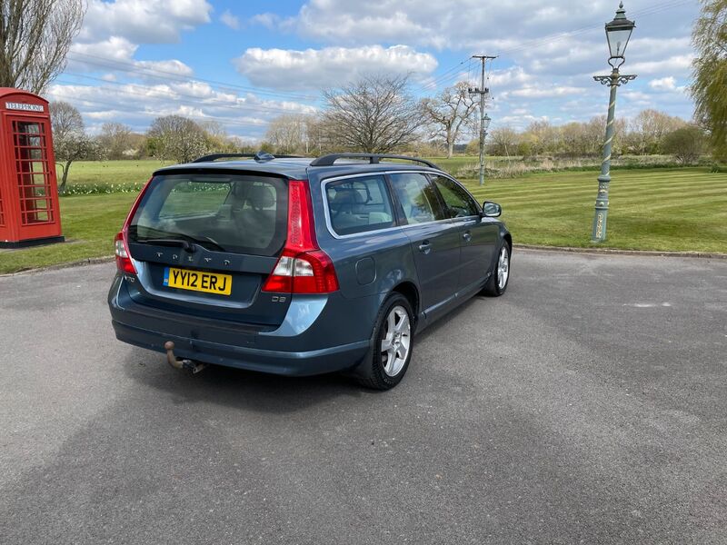 View VOLVO V70 2.0 D3 SE Geartronic ss 5dr