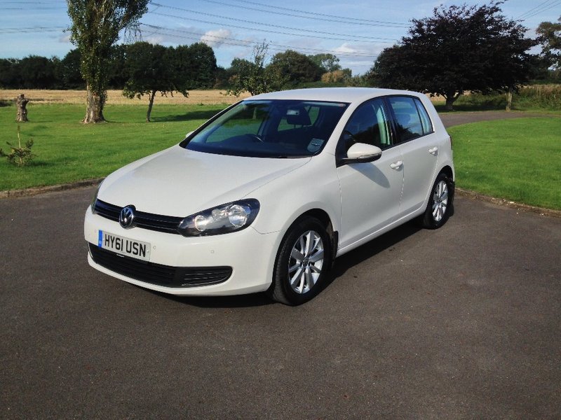 View VOLKSWAGEN GOLF 1.6 TDI MATCH