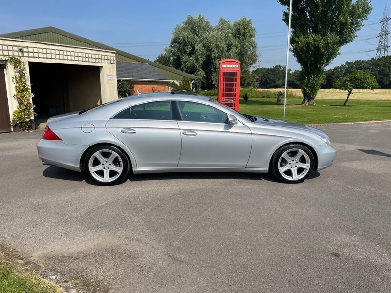 MERCEDES-BENZ CLS