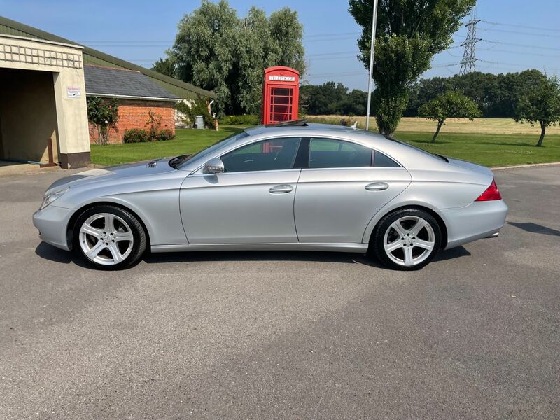 View MERCEDES-BENZ CLS 3.0 CLS320 CDI 7G-Tronic 4dr