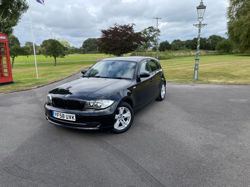 View BMW 1 SERIES 2.0 120i SE Auto 5dr