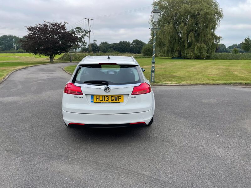 VAUXHALL INSIGNIA