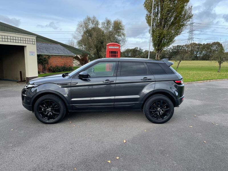 View LAND ROVER RANGE ROVER EVOQUE 2.0 TD4 SE 180 Auto 4WD ss 5dr