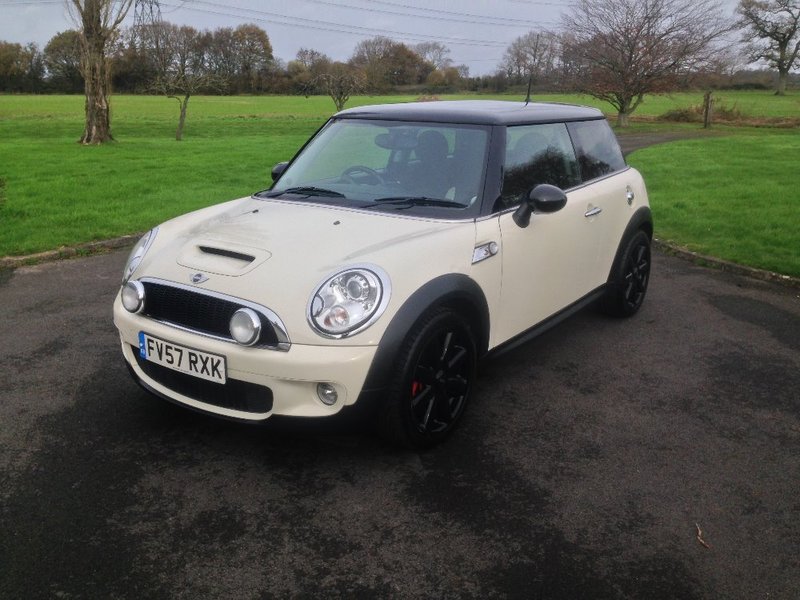 View MINI HATCH COOPER S Cooper S