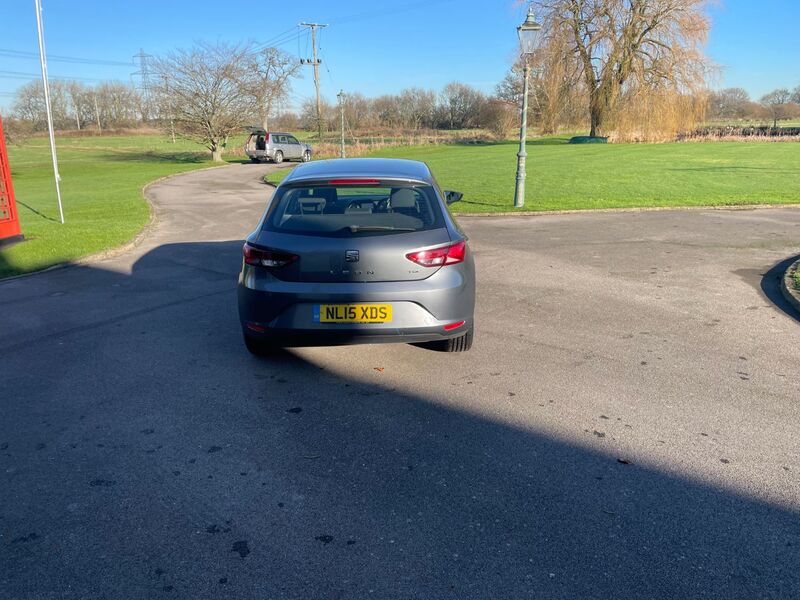 SEAT LEON