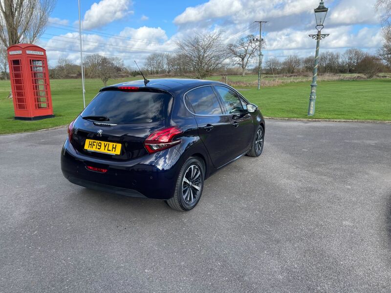 View PEUGEOT 208 SS TECH EDITION