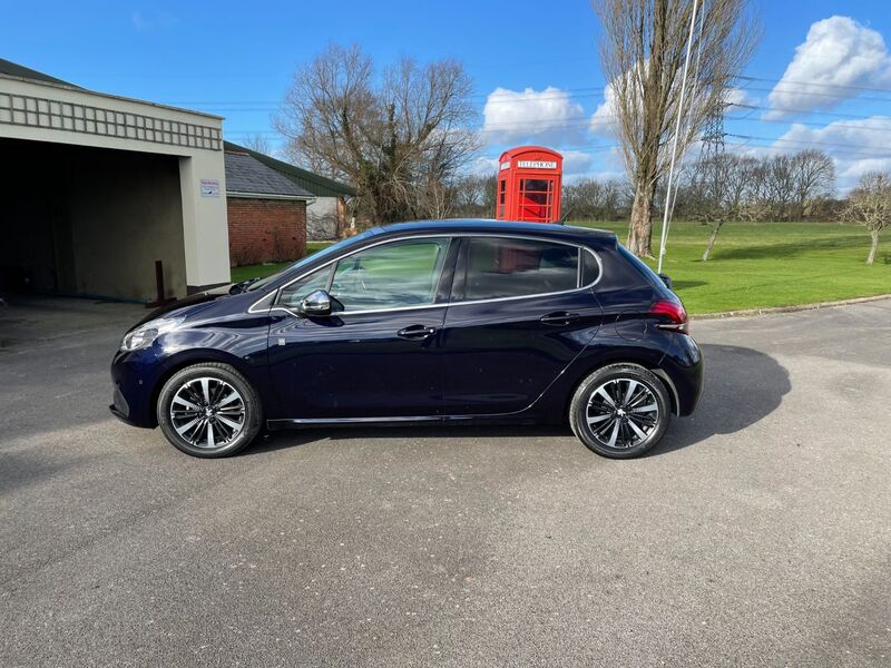 View PEUGEOT 208 SS TECH EDITION