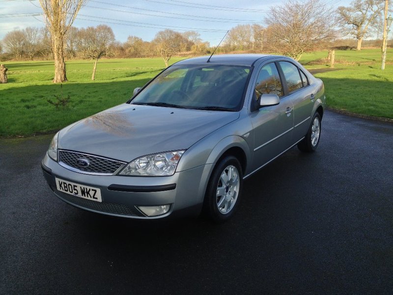 View FORD MONDEO 2.0 Zetec 5 Door Hatch