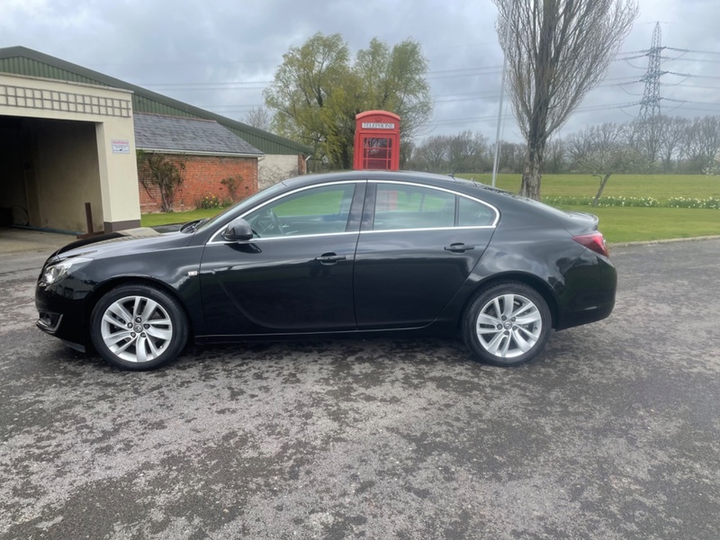 VAUXHALL INSIGNIA