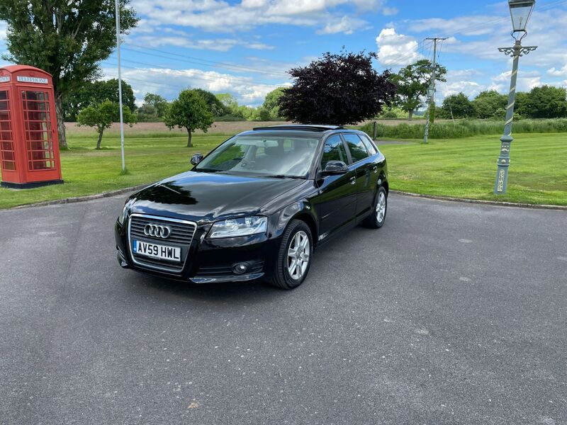 View AUDI A3 SPORTBACK TFSI SE